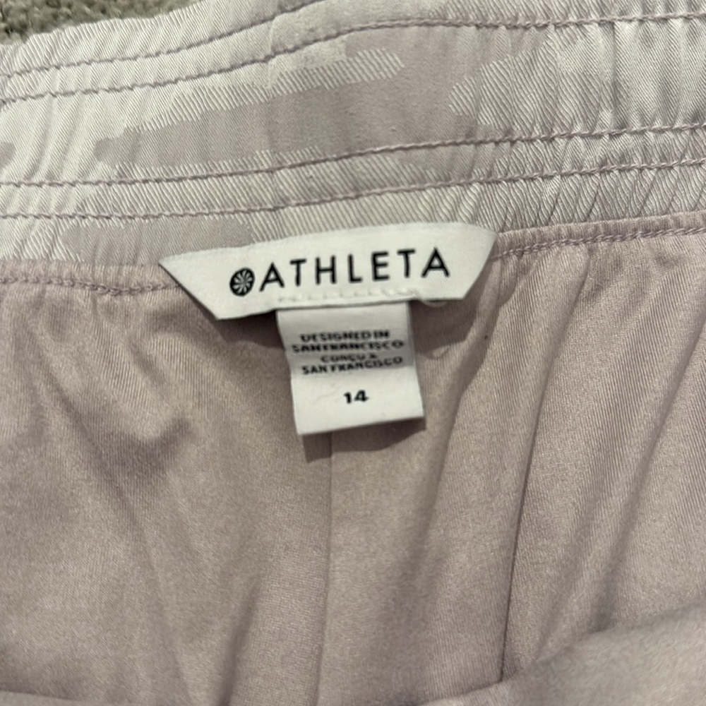 Mauve camo Athleta joggers - Picture 5 of 6